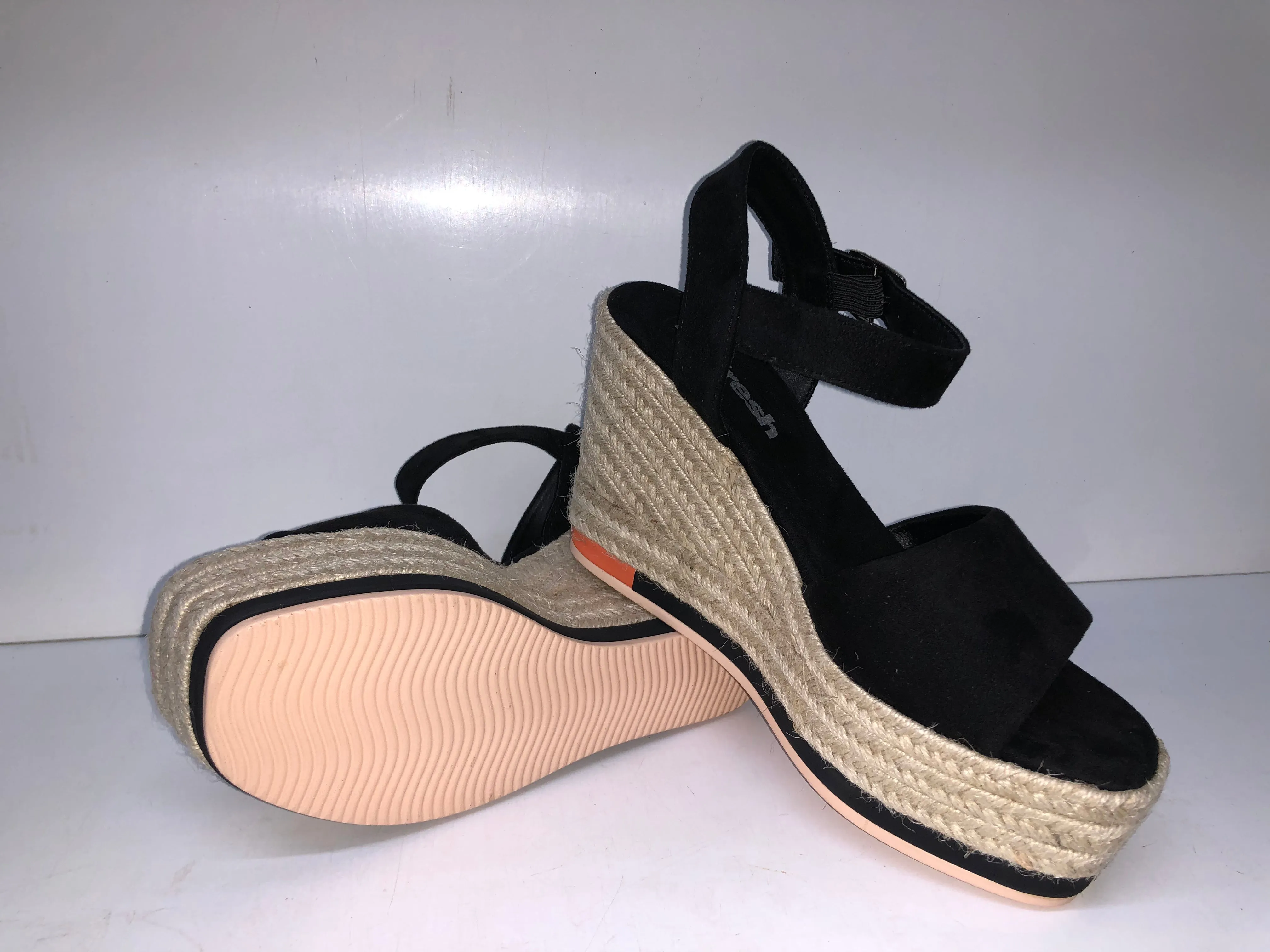 171536 BLACK