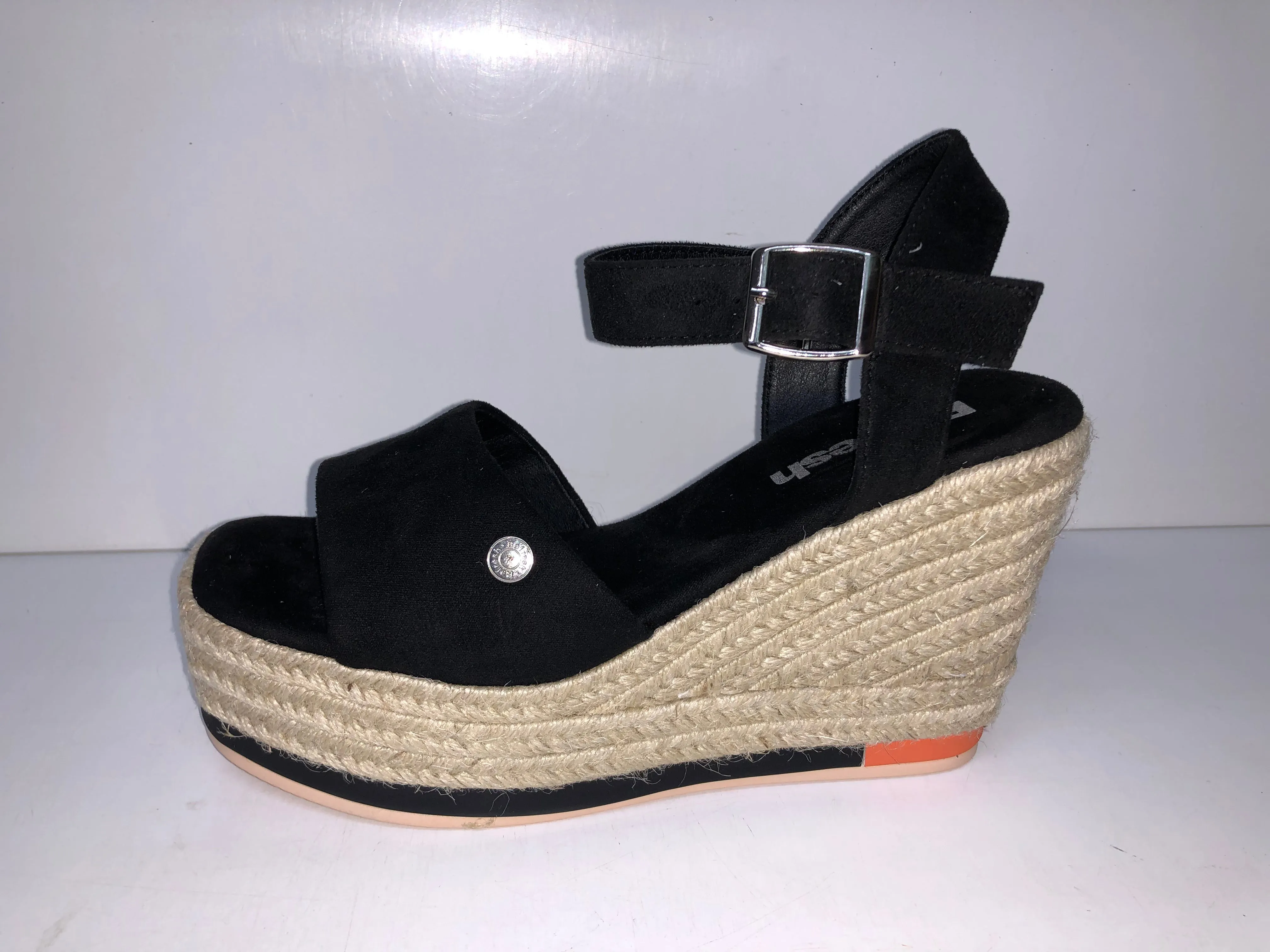 171536 BLACK