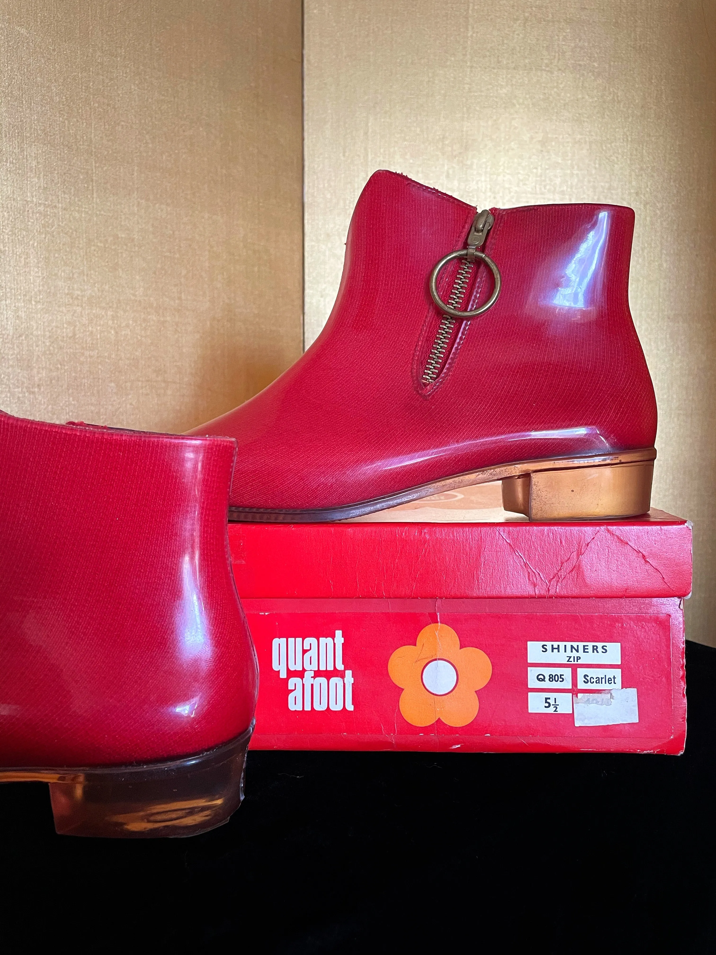 1967 MARY QUANT, QUANTAFOOT SPACE BOOTS WITH BOX.