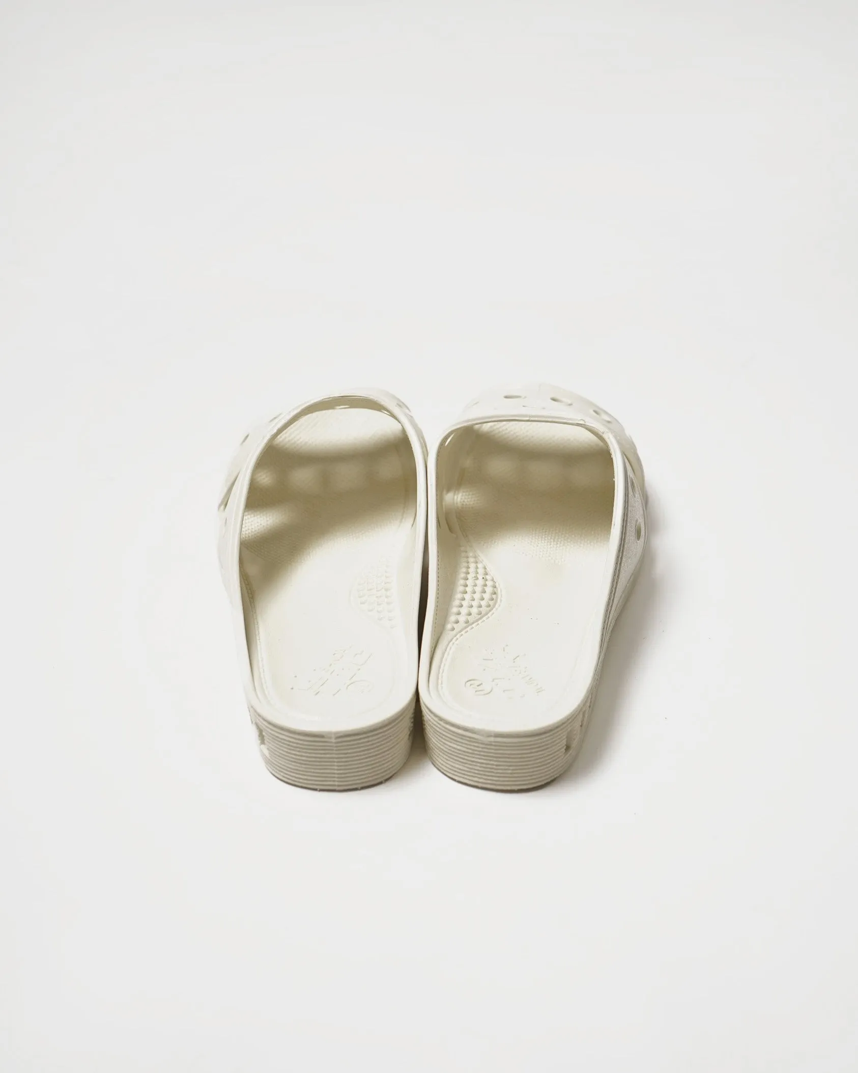 Bench-D PVC Bensan Sandal / White