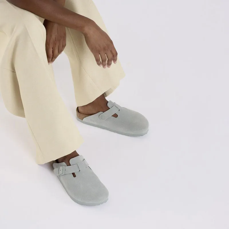BIRKENSTOCK Boston LEVE Sandals in Pure Sage
