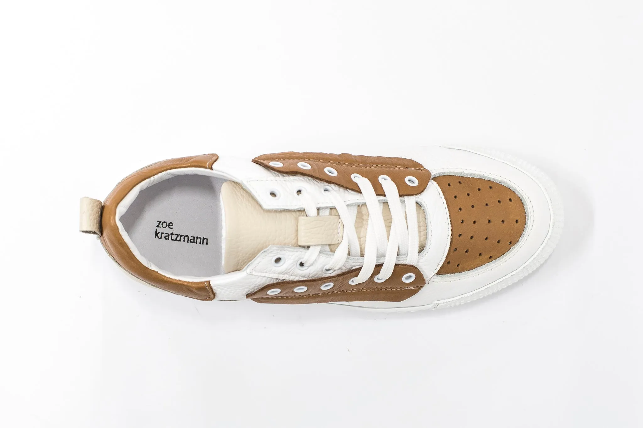 Cache Sneaker