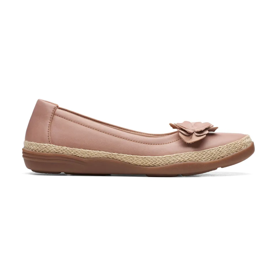 Clarks Women's Elaina Jade Pewter | Warm Beige Leather
