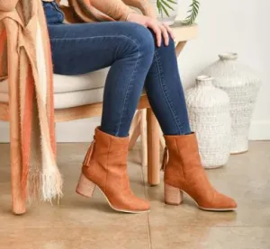 COGNAC SMOOTH BROWN BOOTS