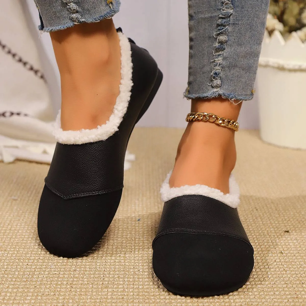Cozy Plush-Trimmed Flats – Comfort Meets Chic Retro Style