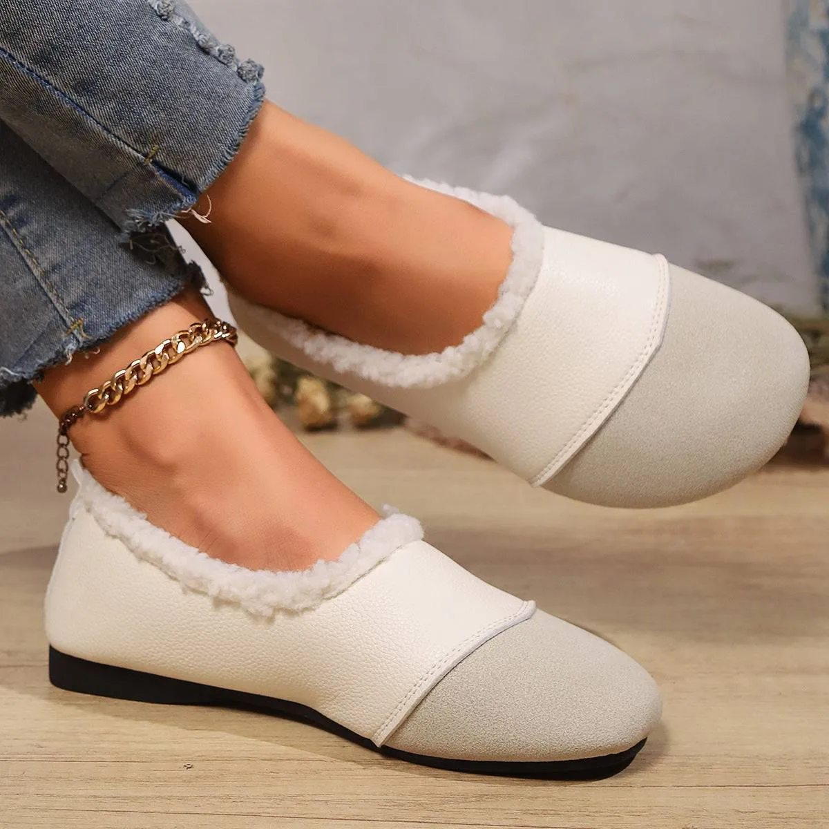 Cozy Plush-Trimmed Flats – Comfort Meets Chic Retro Style