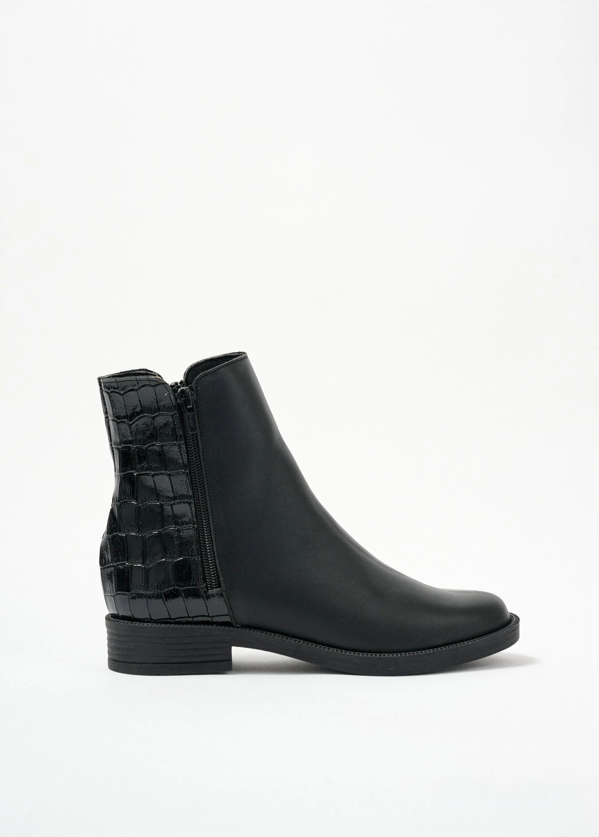Crocodile-effect leather comfort width zipped boots