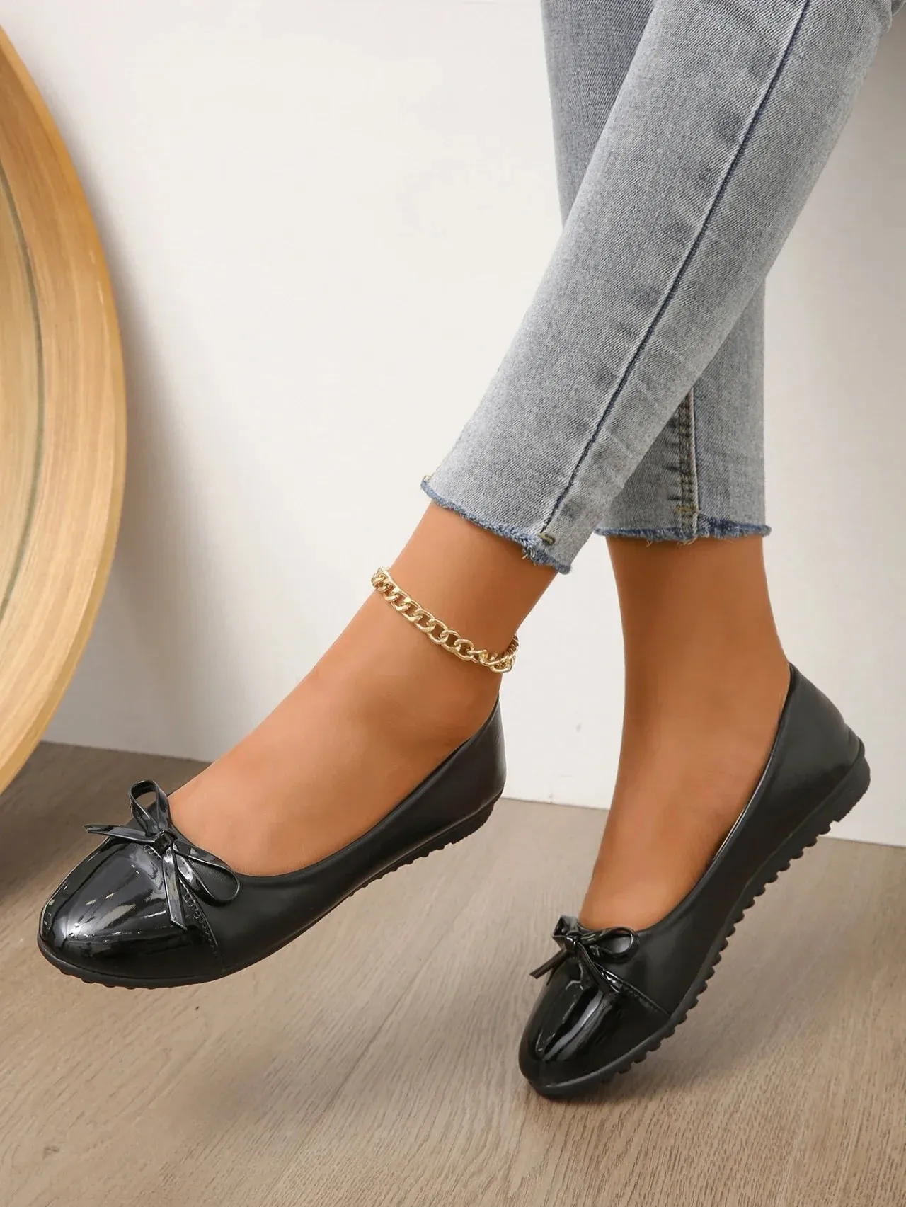 Elegant Bow Design Women's Flats - Casual Comfort