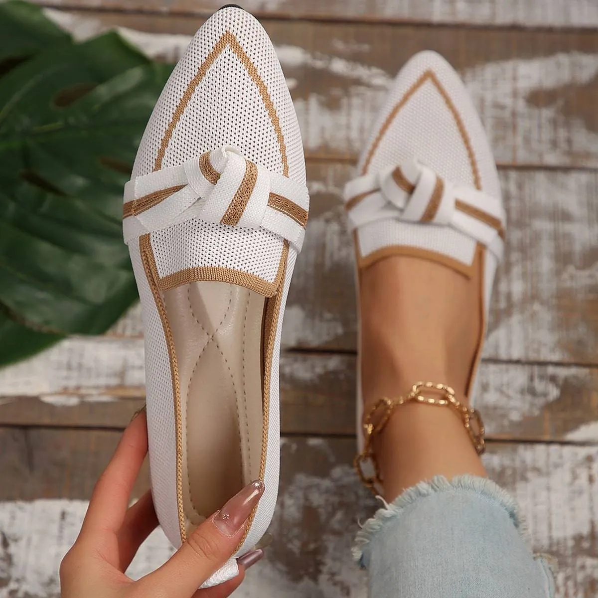 Elegant Bow-Tied Flats – The Perfect Blend of Comfort and Class