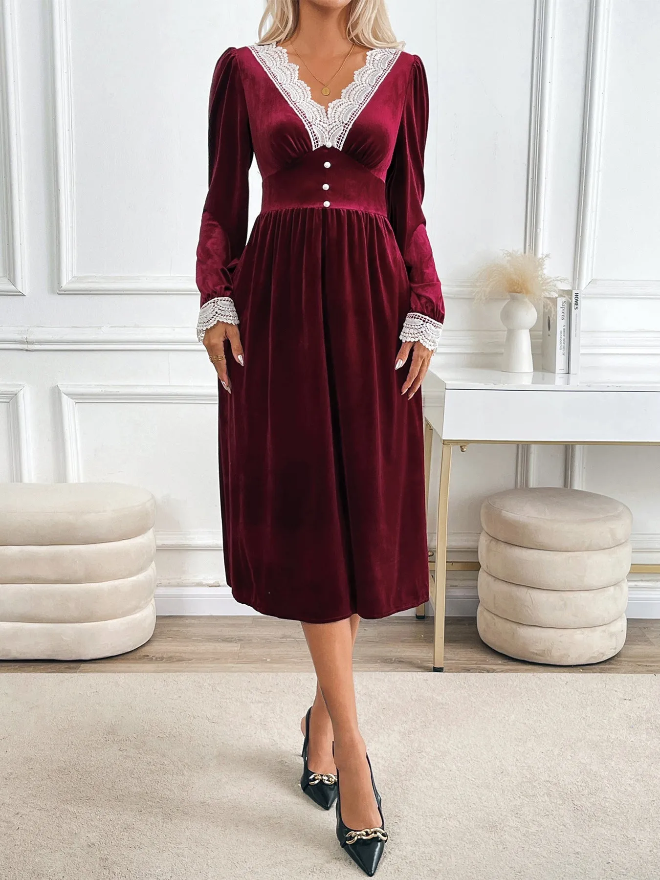 Elegant Contrasting Lace Velvet Patchwork Long Sleeve Dress