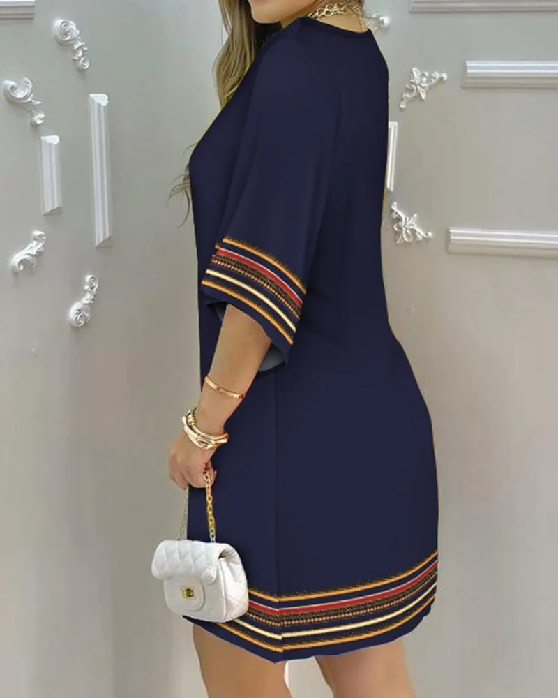 Elegant Peacock Print Loose-Fit Dress with Half Sleeves