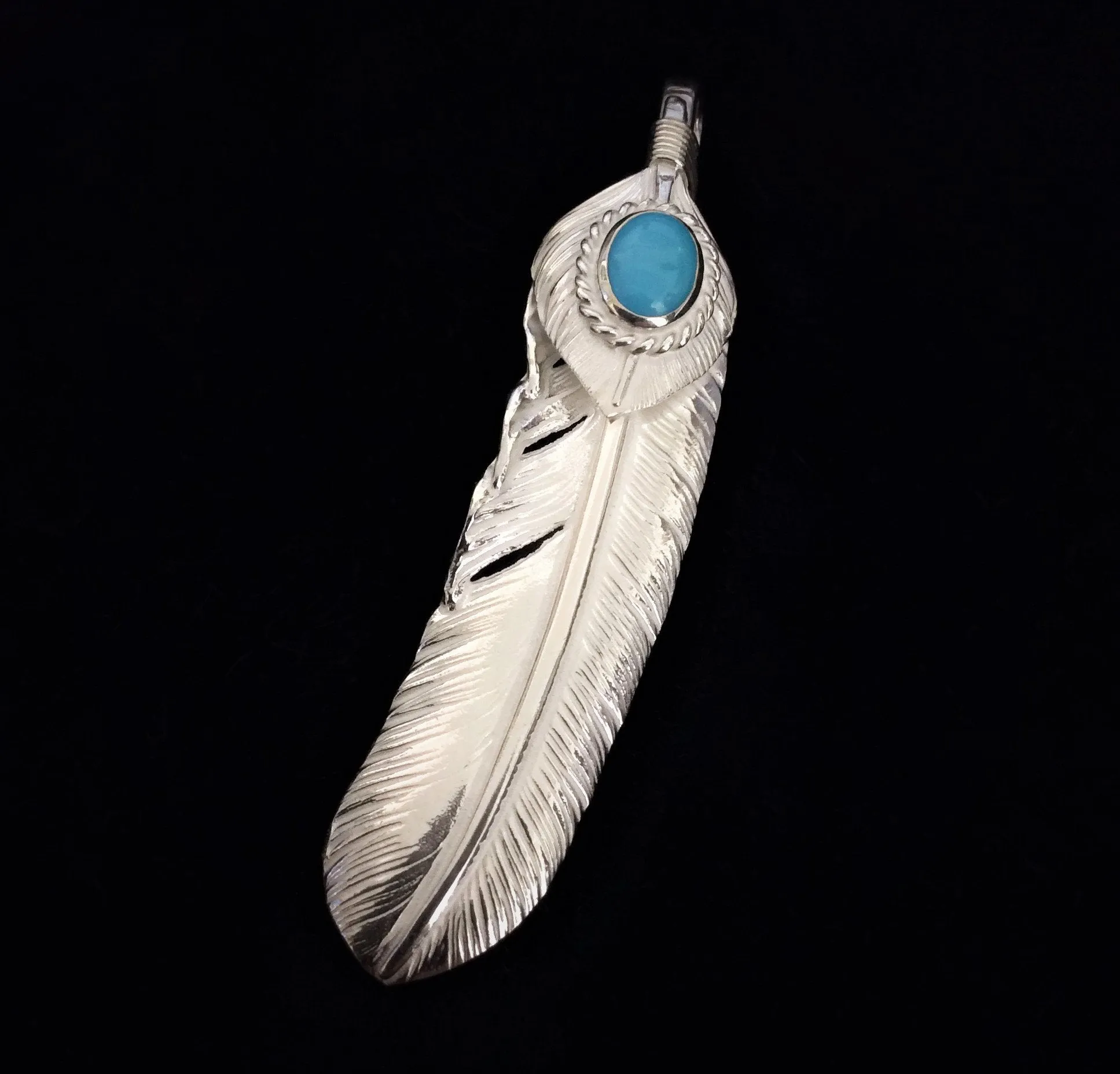Goros Xl Turquoise Feather Silver Rope - Facing Right