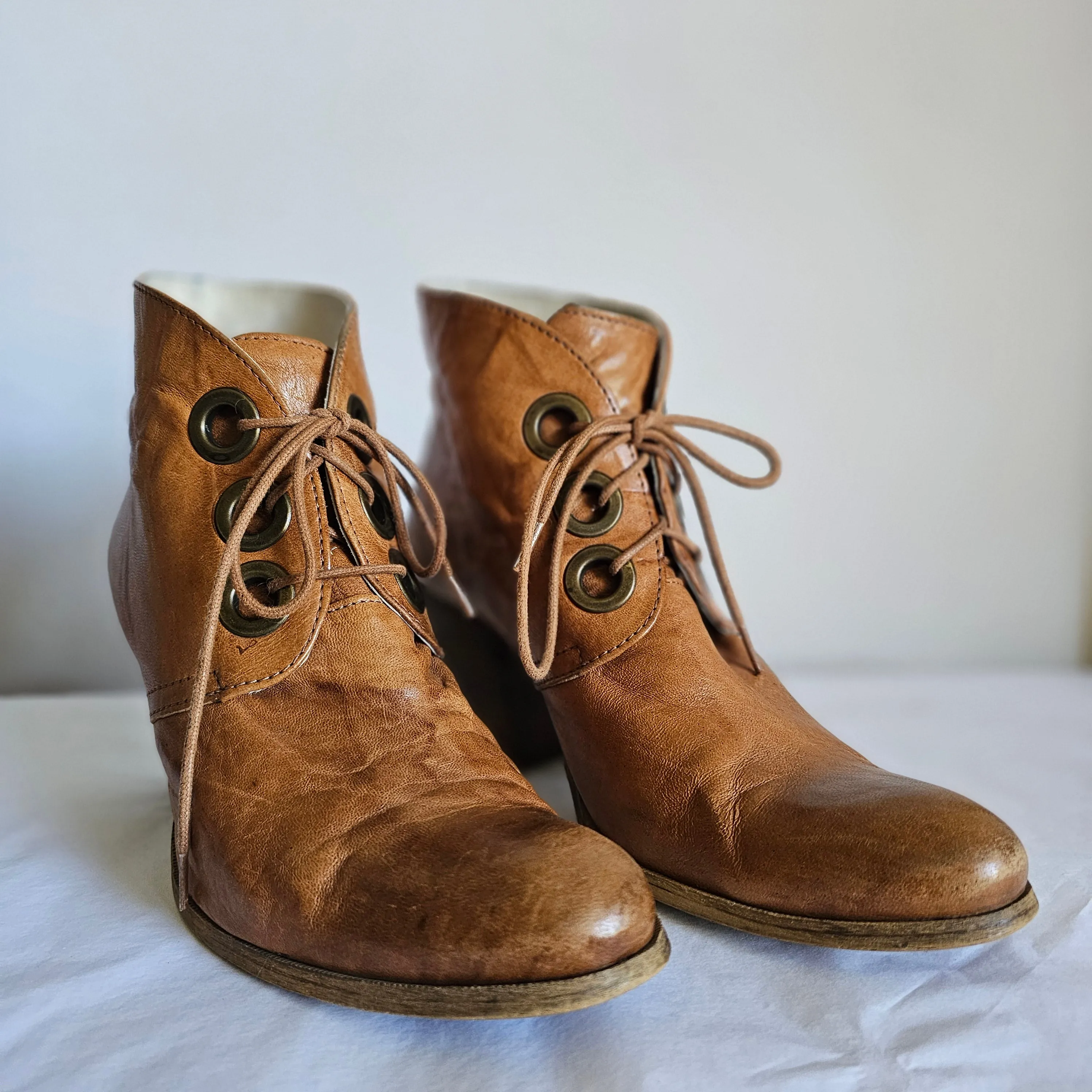 Grotesque x Piedegi International “Princess” Leather Ankle Boots – Preloved soze 40