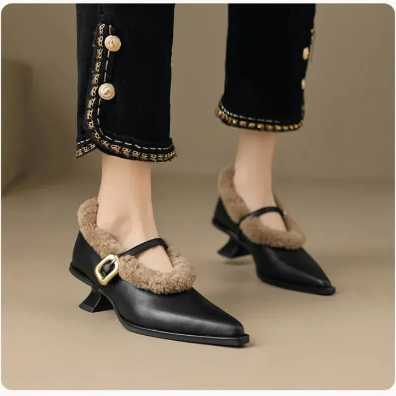 JANE MEYER MID HEELS