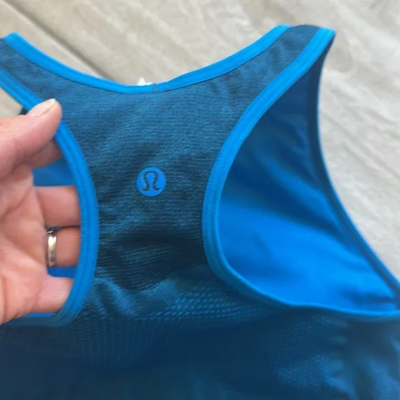 Lululemon Seamless Mesh Supportive Training Tank TopPoolside