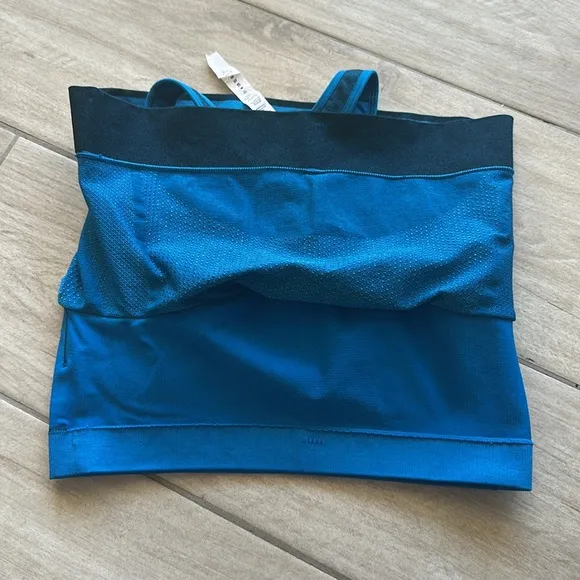 Lululemon Seamless Mesh Supportive Training Tank TopPoolside