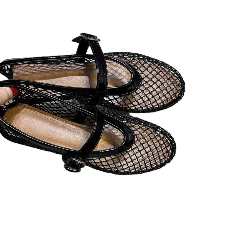Mesh Hollow Sandals Women Flats Shallow Loafers New Beach Walking Designer Shoes Comfort Retro