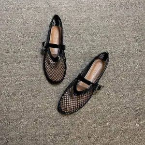 Mesh Hollow Sandals Women Flats Shallow Loafers New Beach Walking Designer Shoes Comfort Retro