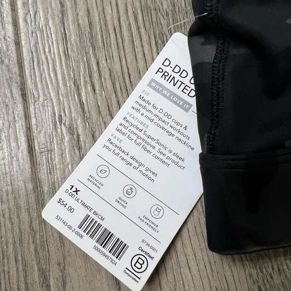 NWT Athleta Ultimate Printed Bra