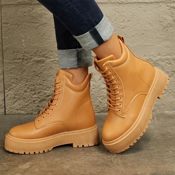 QUPID Chic Caramel Cityscape Boots