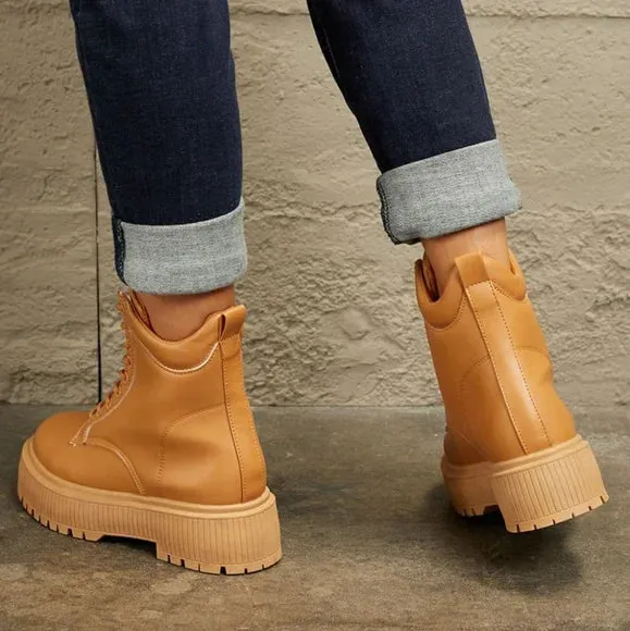QUPID Chic Caramel Cityscape Boots