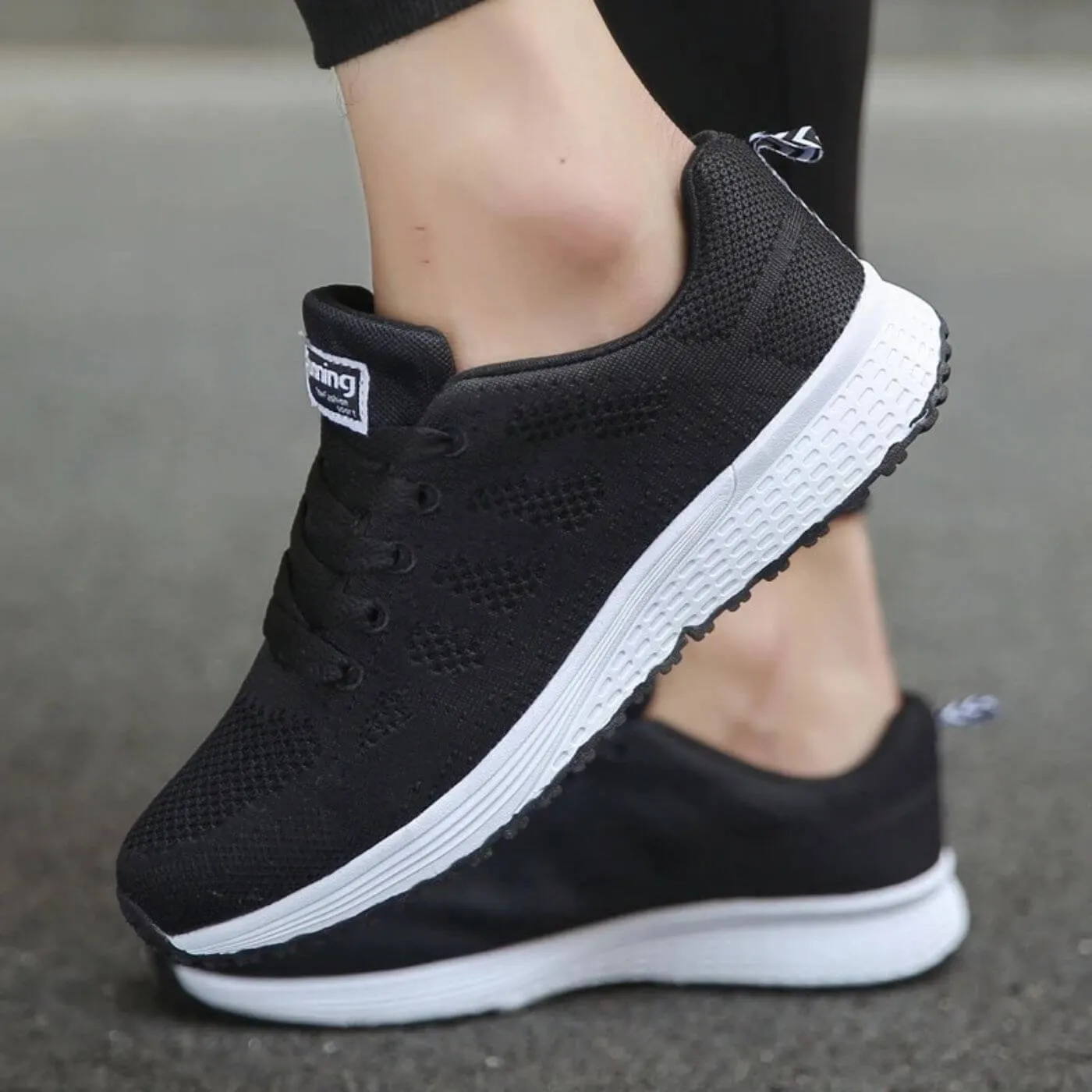 Sapphira | Light Sneakers