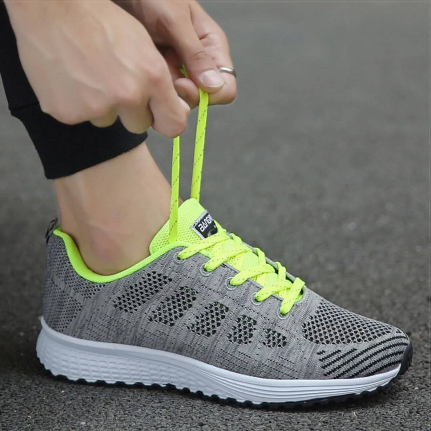Sapphira | Light Sneakers