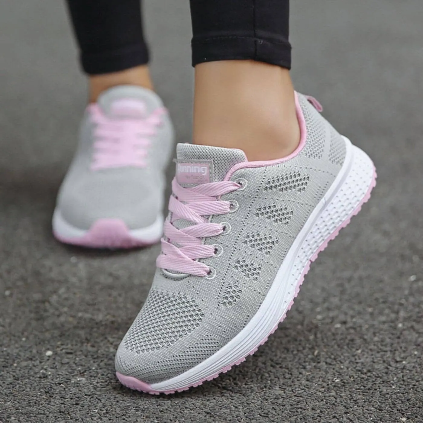 Sapphira | Light Sneakers