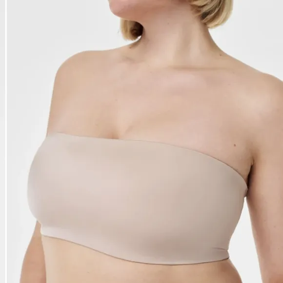 SPANX Pull-On Smoothing Bandeau Bra