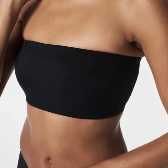 SPANX Pull-On Smoothing Bandeau Bra