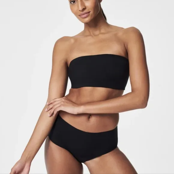 SPANX Pull-On Smoothing Bandeau Bra