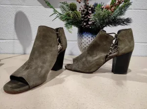 Town Shoes Olive Green Suede Post Peep-toe Shootie Bootie Size- 8M