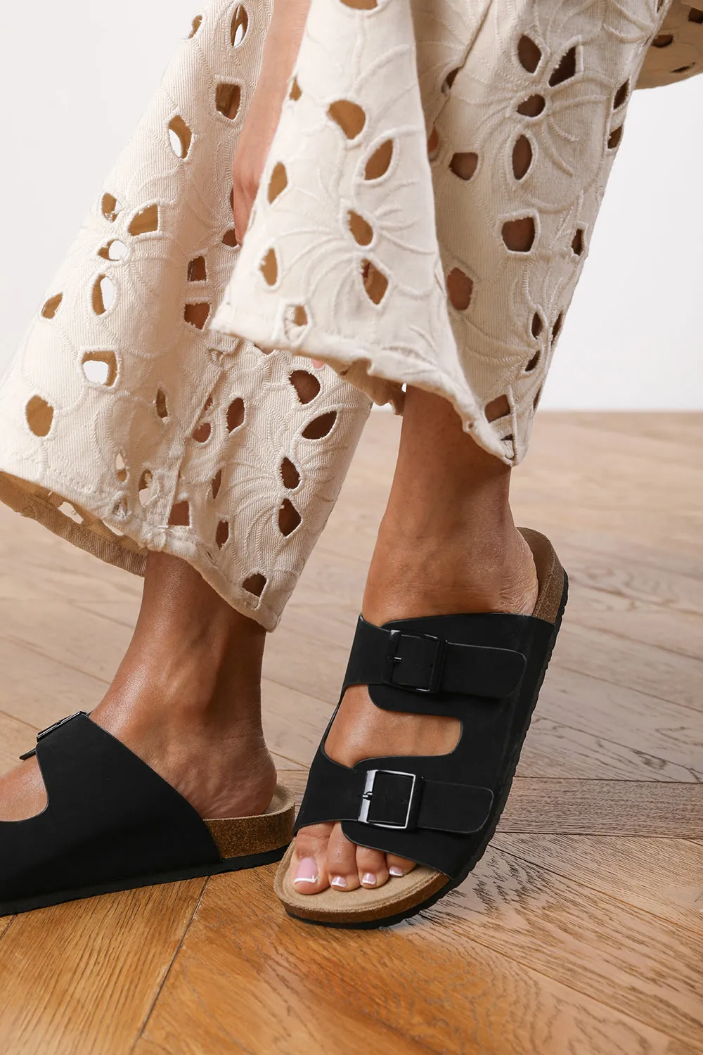 Victoria Double Buckle Plaited Flatform Slider in Black